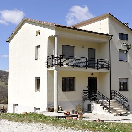 Aleanna Appartamenti Nocera Umbra Pokoj fotografie