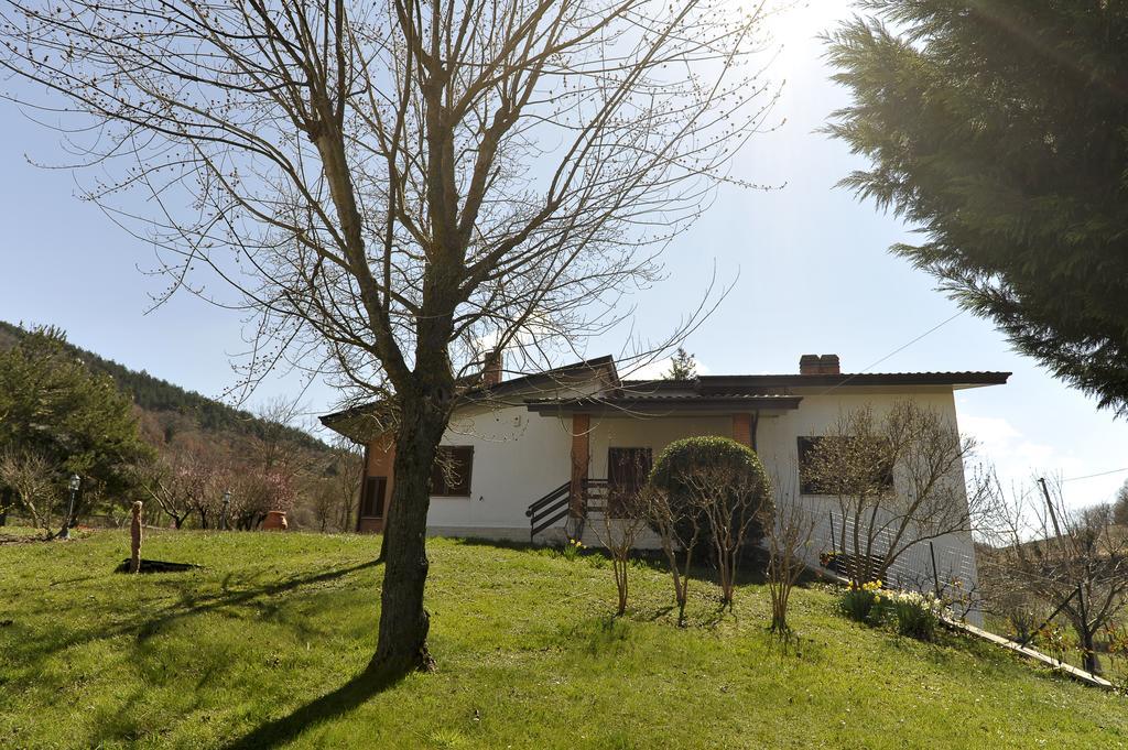 Aleanna Appartamenti Nocera Umbra Pokoj fotografie