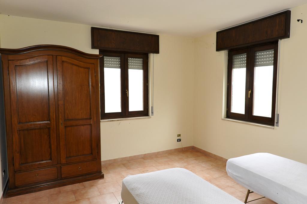 Aleanna Appartamenti Nocera Umbra Pokoj fotografie