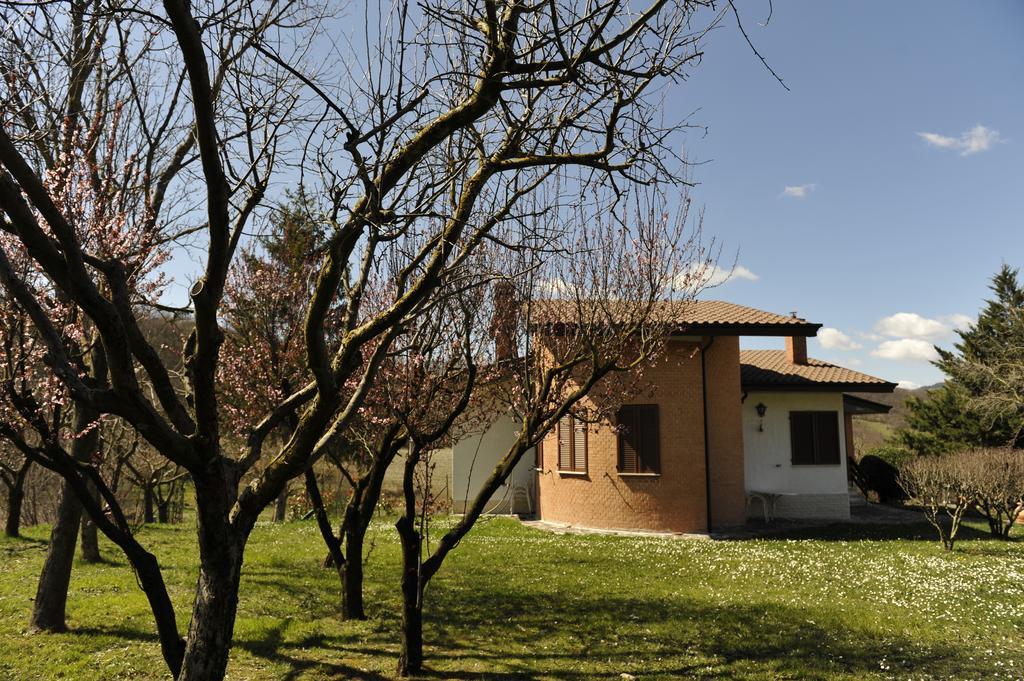 Aleanna Appartamenti Nocera Umbra Pokoj fotografie